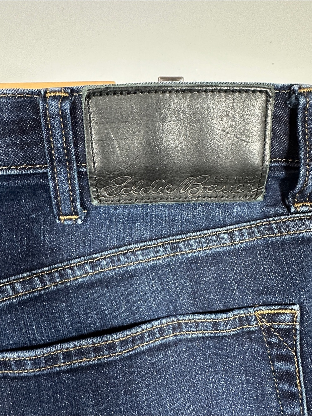 Eddie Bauer Specially Dyed Comfort Waist Straight Leg Jeans Men’s Size 38x32 - Picture 7 of 7